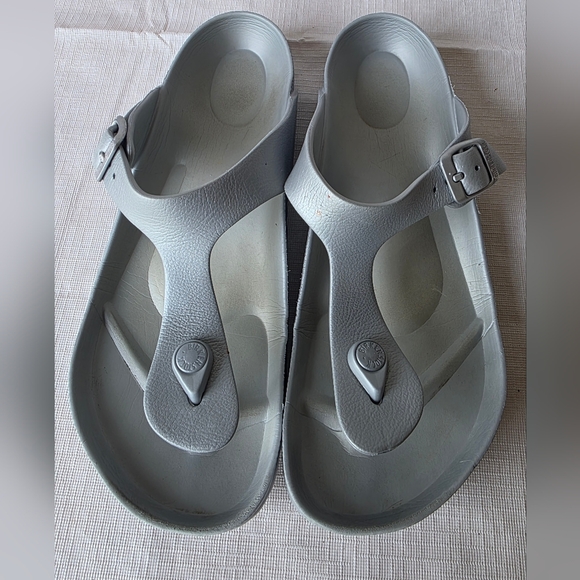 Birkenstock Gizeh 39 Sandals Silver Eva Flip Flop Women T-Strap Size 8.5/9 - Picture 1 of 6